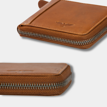 Cartera Zipper de Cuero Camel – Estilo Clásico –